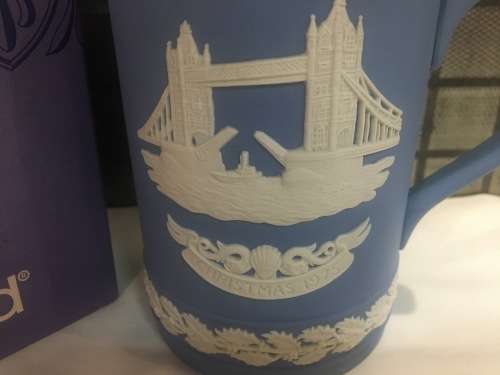 Lovely Vintage Wedgwood Jasper 1975 Christmas Mug ft Tower Bridge