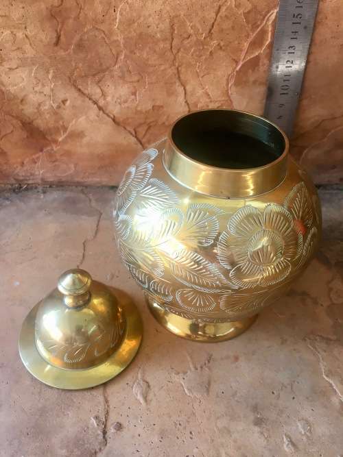 Stunning Brass Urn / Ginger Jar