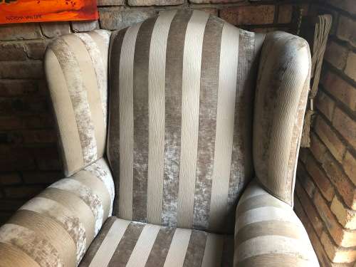 Stunning 6 Piece / 6 Seater Lounge Suite