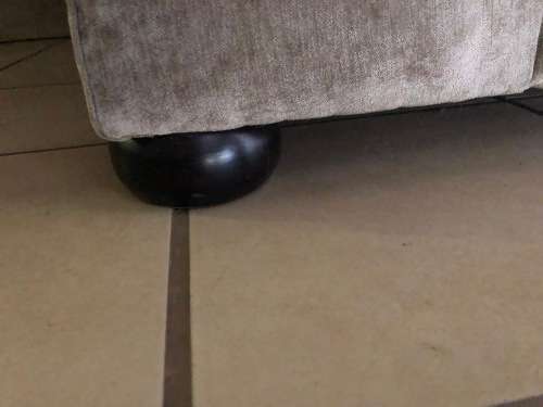 Stunning 6 Piece / 6 Seater Lounge Suite