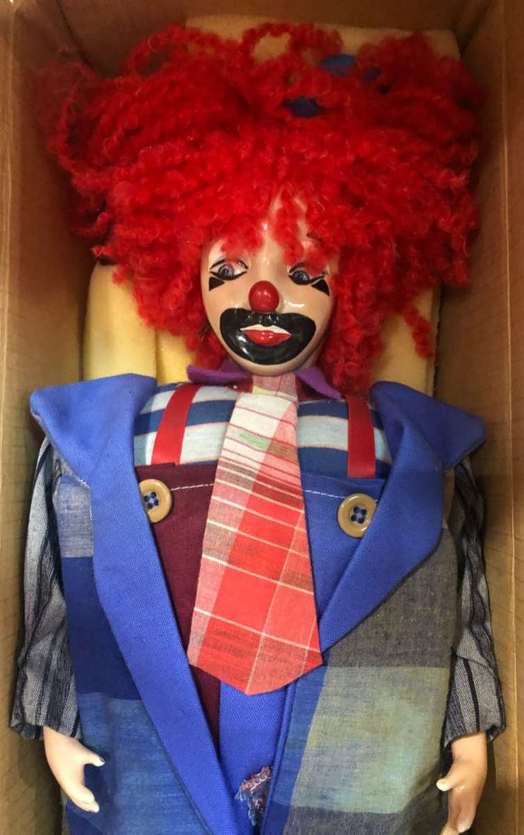 Lg Porcelain Clown - Export Range - Tom Belling - with Certificate