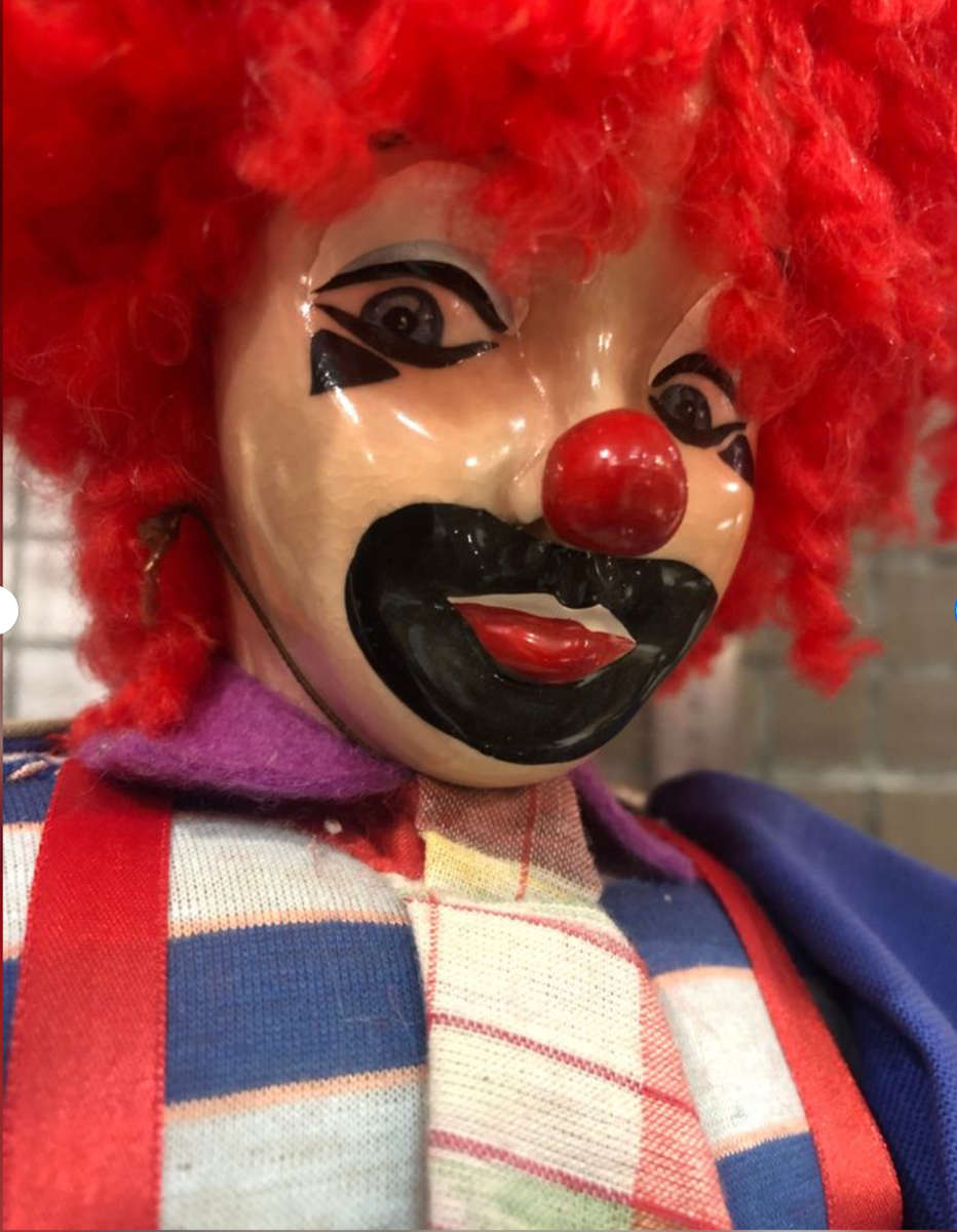 Lg Porcelain Clown - Export Range - Tom Belling - with Certificate