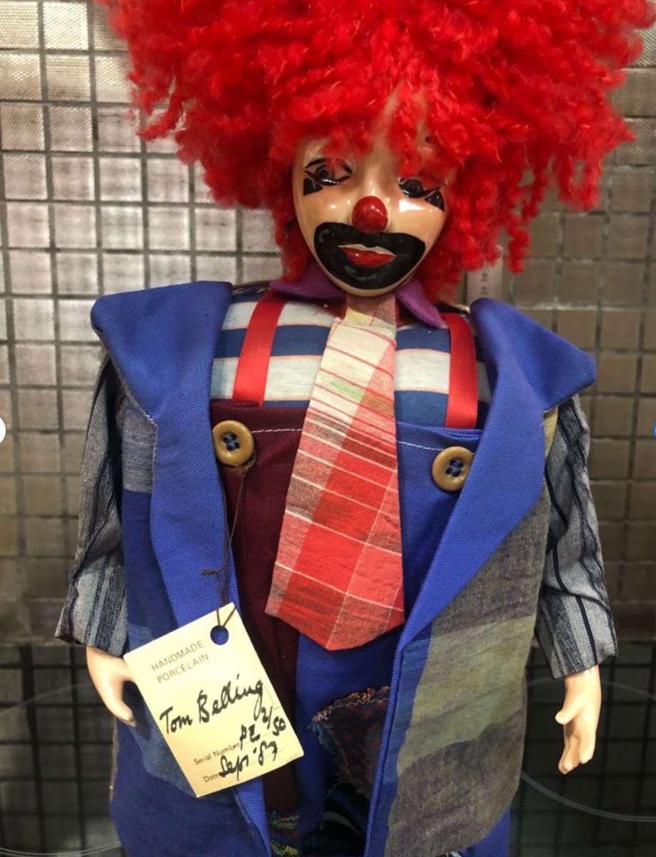 Lg Porcelain Clown - Export Range - Tom Belling - with Certificate