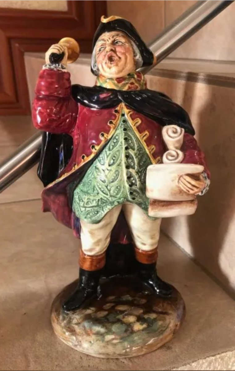 Royal Doulton - Town Crier - HN2119