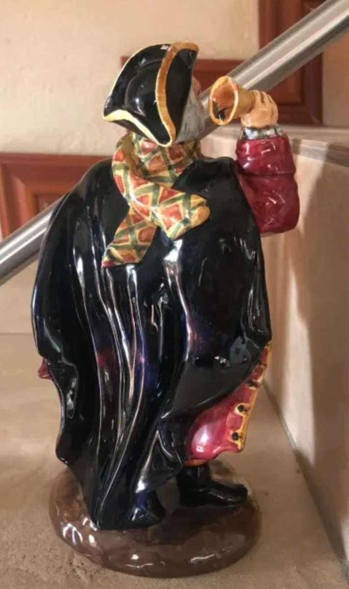Royal Doulton - Town Crier - HN2119