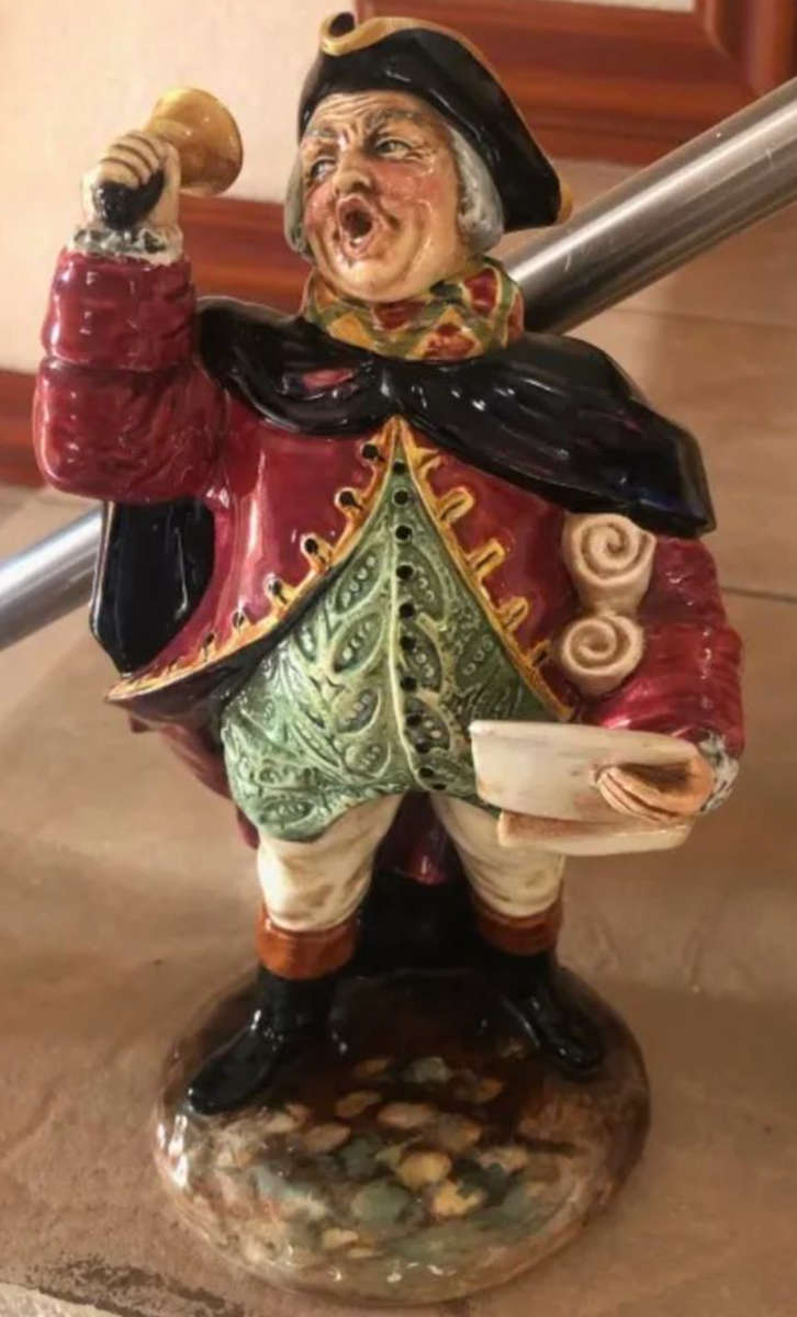Royal Doulton - Town Crier - HN2119