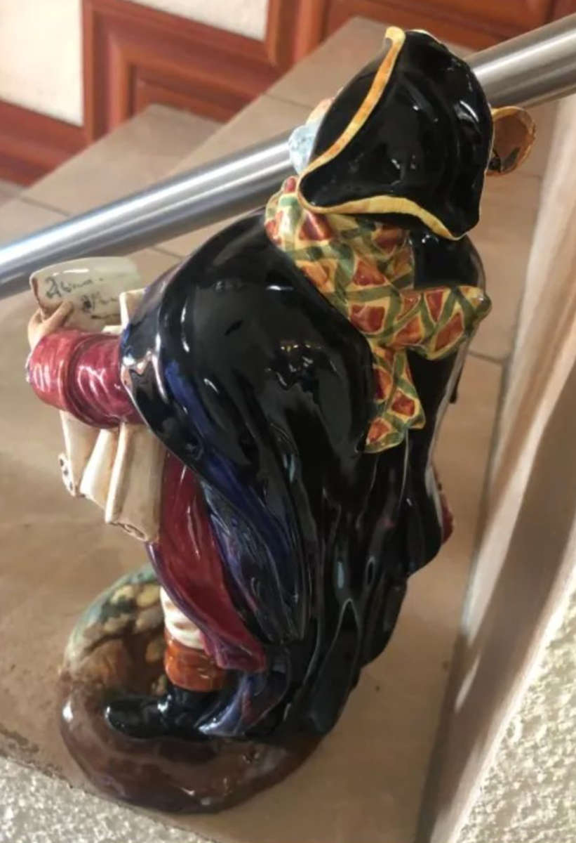 Royal Doulton - Town Crier - HN2119