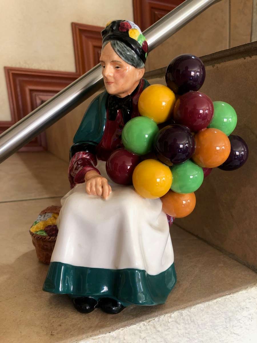 Royal Doulton - The Old Balloon Seller - H.N.1315.