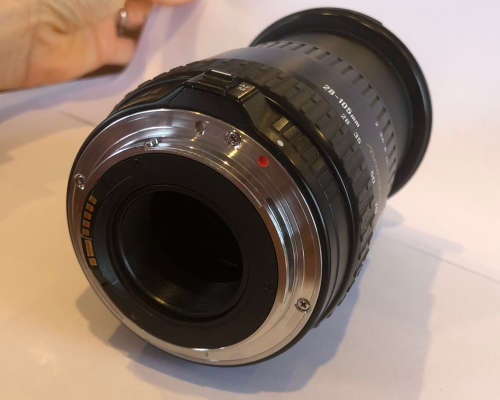 Sigma 28-105mm f/2.8-4 Aspherical Lens for Canon SLR Cameras