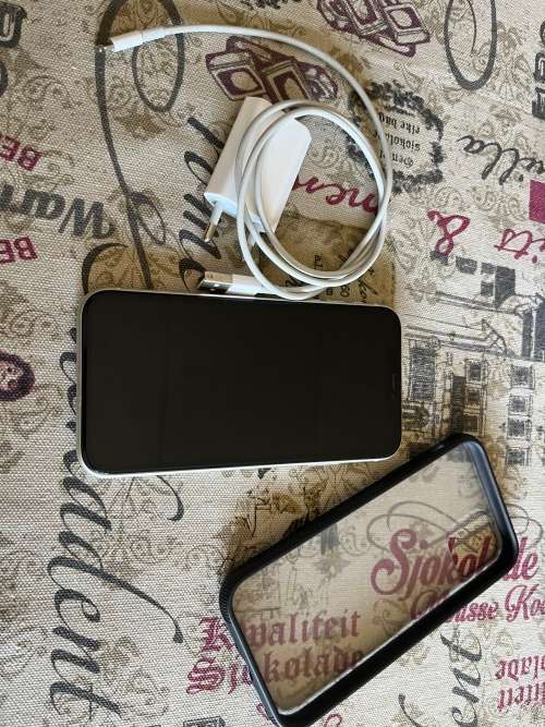 Apple iPhone 11 128GB Unlocked(White)