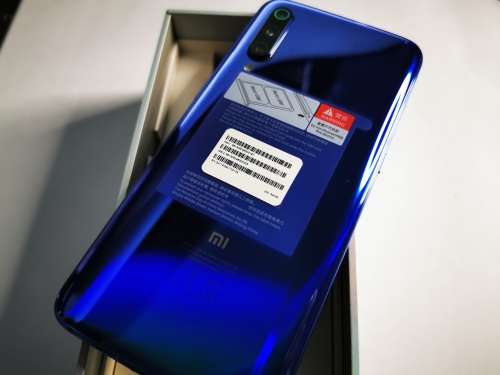 Xiaomi Mi9 - 6GB 64GB Amoled Sd855 - Mint condition