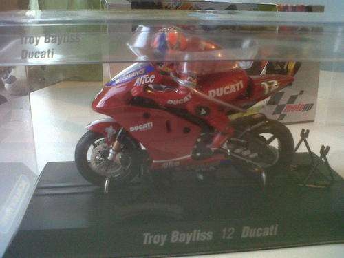 Hornby Scalextric C6009 Troy Baliss Ducati slot car / bike