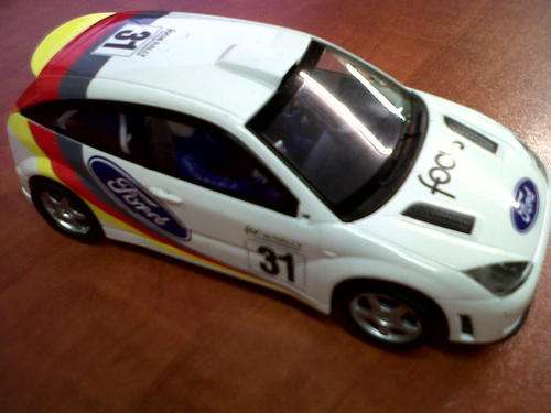 SCALEXTRIC C2427 FORD FOCUS  -  1/32 SCALE SLOT CAR