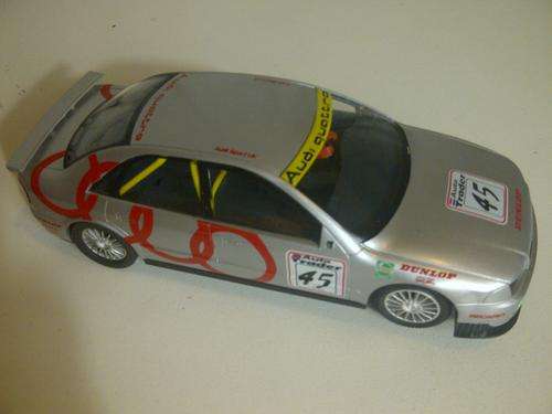 SCALEXTRIC AUDI A4 ''AUTO TRADER''  -  1 /32 SCALE SLOT CAR