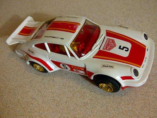 VINTAGE SCALEXTRIC PORSCHE  -  1 /32 SCALE SLOT CAR