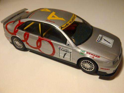 SCALEXTRIC AUDI A4 ''AUTO TRADER''  -  1 /32 SCALE SLOT CAR