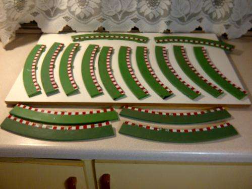 SLOT CAR TRACK SPARES / PIECES - 16 x SCX RUN-OFFS