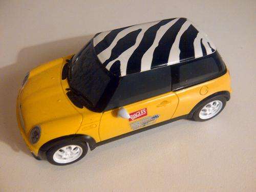 SCALEXTRIC MINI  - 1/32 SCALE SLOT CAR