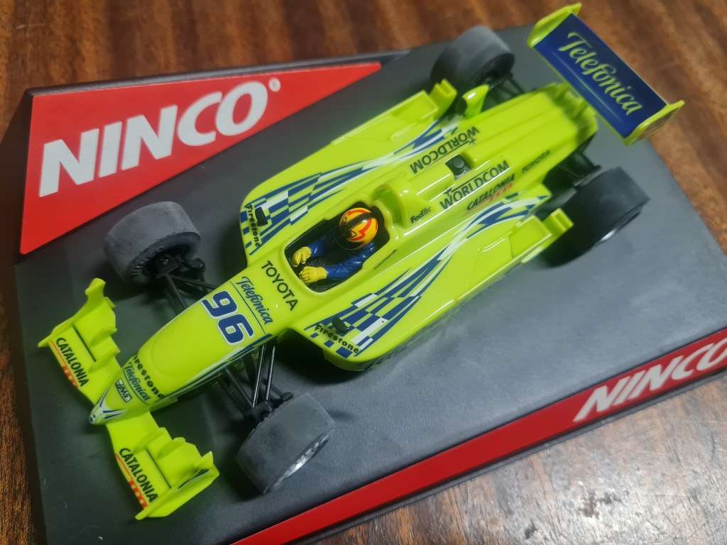 Ninco REYNARD-TOYOTA F1 SLOT CAR 1/32 SCALE
