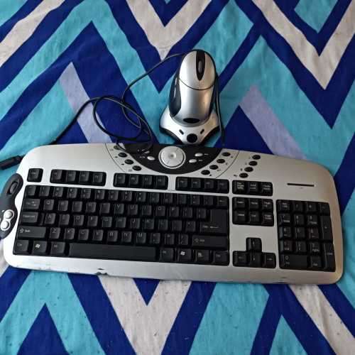 Toshiba Satelite C855D Laptop For Spares Includes Wireless Keyboard and Mouse Set