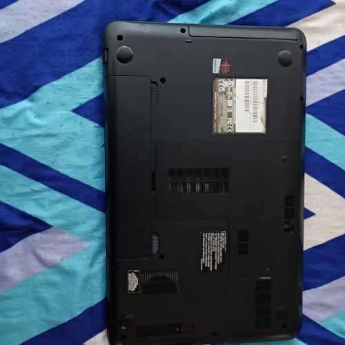 Toshiba Satelite C855D Laptop For Spares Includes Wireless Keyboard and Mouse Set