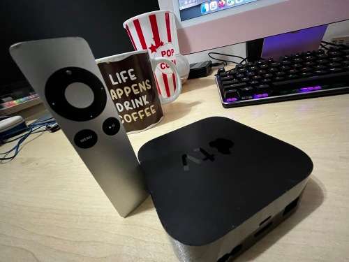 Apple TV 4th Gen with Remote