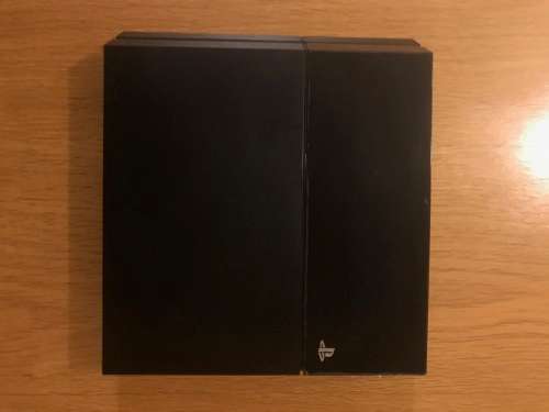 Playstation 4 - LIKE NEW