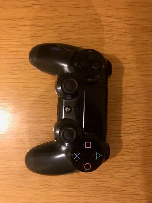 Playstation 4 - LIKE NEW