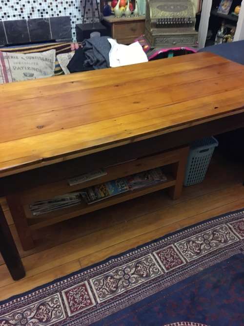 Oregon Pine table
