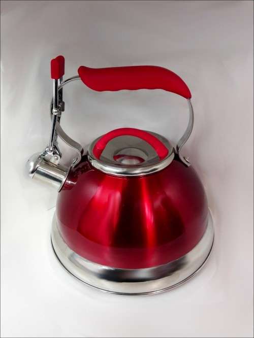 Stove Kettle For Gas Stove.Induction Stove 2.7L Soft Touch Handle. AVAILABLE IN 4 COLOURS