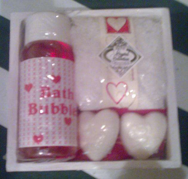 Soap and bubble bath gift set
