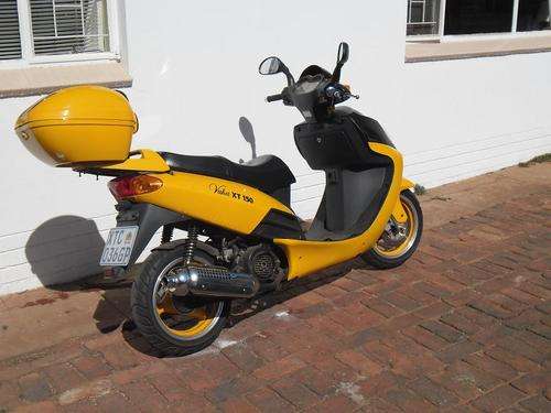 Vuka 150 CC Motorbike Low Mileage
