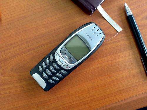Nokia Legend 6310i one of the first phones without a protruding antennae
