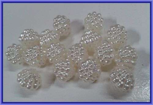 Cream Acrylic Beehive Beads, 10mm - Pack of 20.