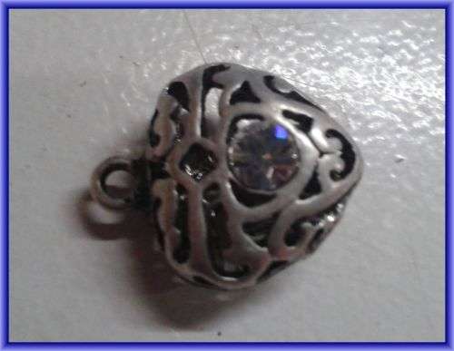 Heart Pendant with Clear Rhinestone, 16mm x 14mm - Sold individually.