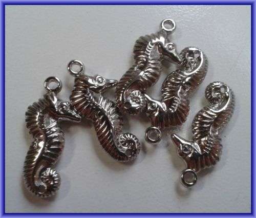 Seahorse Metalised Connector, 31mm x 14mm - Pack of 10.