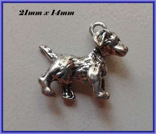 Dog Charm, 21mm x 14mm  - Pack of 5.