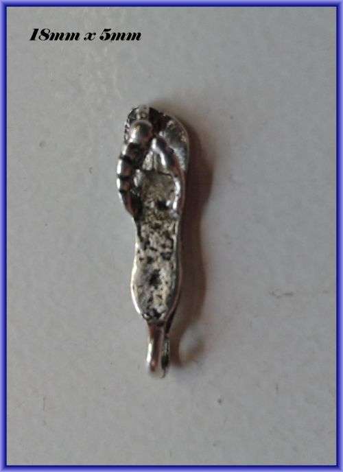 Slop Charm, 18mm x 5mm  - Pack of 10.