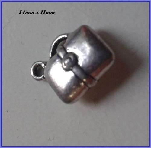 Suitcase Charm, 14mm x 11mm  - Pack of 5.