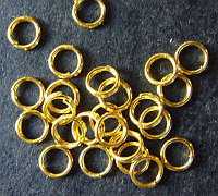 Gold Tone Split Rings, 5mm - Pack of 100.
