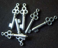 SPECIAL OFFER ! Key Charm, 22mm X 7mm - Pack of 5.