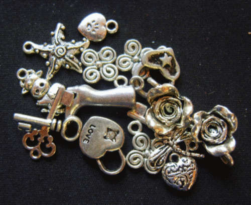 Silver Metal Charm Mix - Pack of 30g ( +/- 15 Charms ).