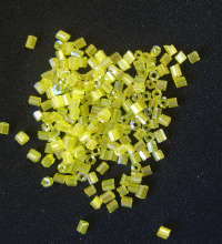 Lemon Facet Seed, 8/0 - Pack of 10g.