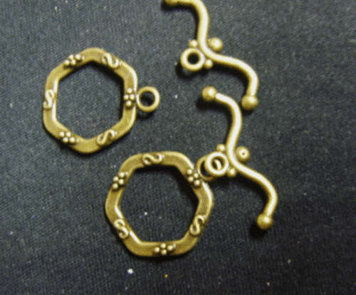 Bronze Toggle Clasp, 18mm - Pack of 5 .