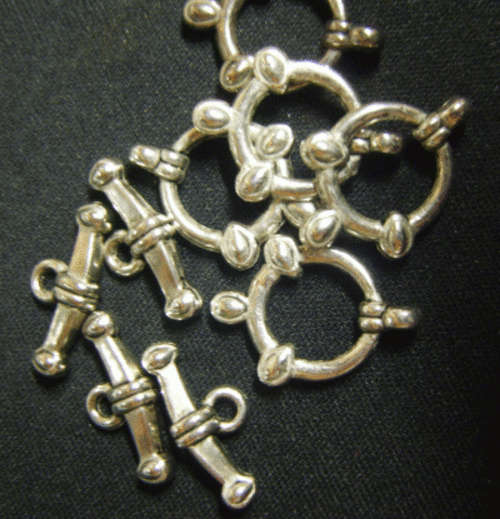 Silver Metalized Toggle Clasp - Pack of 20.