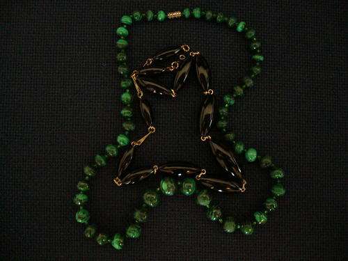 !!!!! wow !!!!!2 X NECKLACES !!!!! wow !!!!! 5 HOURS ONLY 1 BID FOR 2