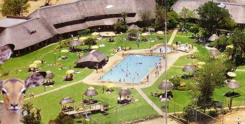 Dikhololo 28 Dec 2018- 04 Jan 2019 4 bedroom 8 people