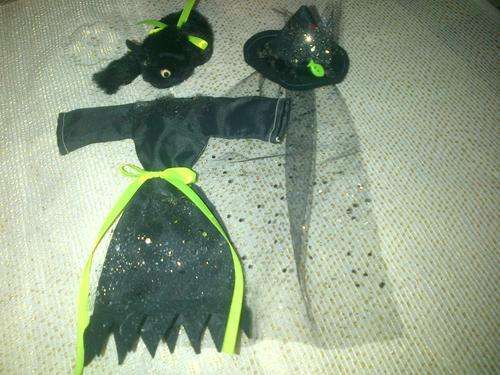 WITCHES OUTFIT AND BLACK CAT