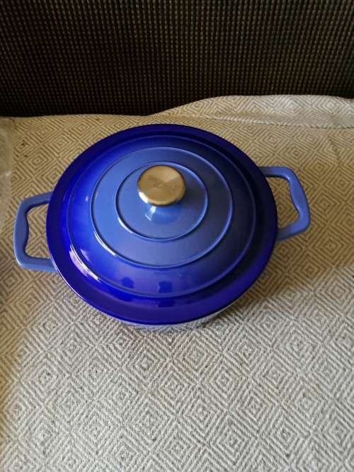 George and Mason - 4.7L Cast Iron Casserole - Blue Enamel