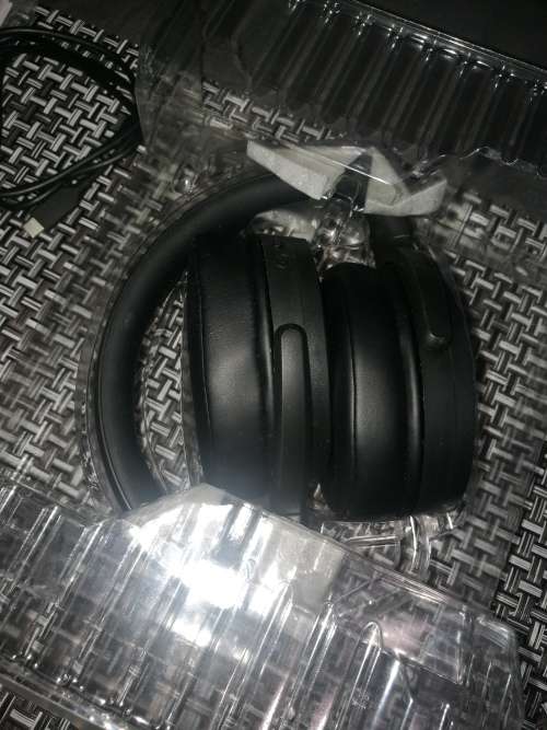 Sennheiser HD 450BT Wireless Over-Ear Headphones (Black)